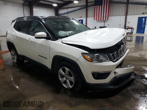 2019 Jeep Compass Altitude z VIN 3C4NJDBBXKT656785, wystawiony jako Copart lot #59485815 z przebiegiem 85 940 mil mil oraz Szkoda całkowita • Salvage title. Historia ofert i sprzedaży dostępna na DreamBid. Obrazek 4.
