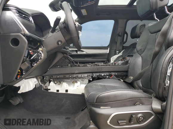 2024 Jeep Wagoneer Series II с VIN 1C4SJVBP5RS134324, выставлен на аукционе Copart как лот 49323295 с пробегом Не указан миль и Списание • Salvage title. История ставок и продаж доступна на DreamBid. Изображение 7.