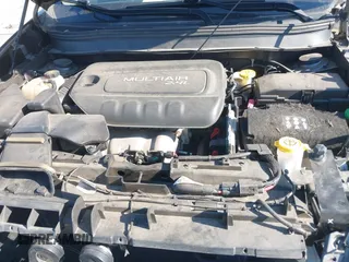 2016 Jeep Cherokee Limited with VIN 1C4PJMDB9GW321735, listed as a IAAI auction lot 41886999 with 62,604 mi miles. Bid and sale history available at carsss.com. Image 10.