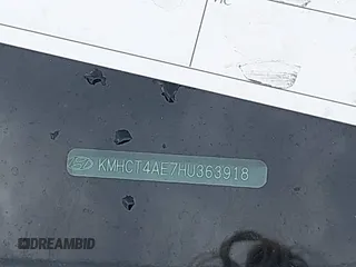 2017 Hyundai Accent SE z VIN KMHCT4AE7HU363918, wystawiony jako IAAI lot #42331712 z przebiegiem 85 123 mil mil oraz . Historia ofert i sprzedaży dostępna na DreamBid. Obrazek 9.