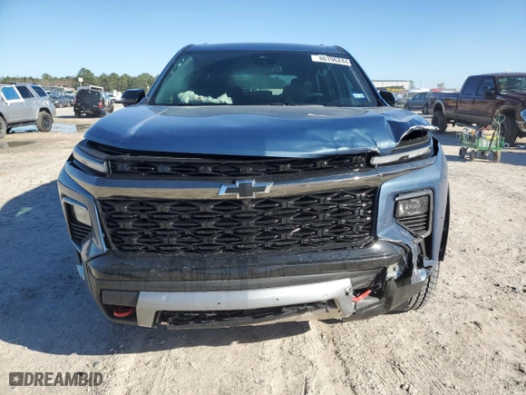 2024 Chevrolet Traverse AWD Z71 with VIN 1GNEVJKSXRJ141300, listed as a Copart auction lot 86196244 with 2,643 mi miles and Salvage Title. Bid and sale history available at carsss.com. Image 5.