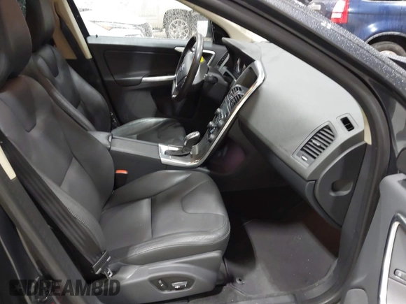2013 Volvo XC60 3.2L with VIN YV4952DZ4D2368167, listed as a IAAI auction lot 42307525 with 13,302 mi miles and . Bid and sale history available at DreamBid. Image 5.