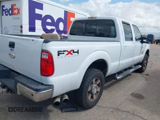 2011 Ford F-250 XL z VIN 1FT7W2BT9BEC70933, wystawiony jako IAAI lot #42135046 z przebiegiem 141 352 mil mil oraz . Historia ofert i sprzedaży dostępna na DreamBid. Obrazek 4.
