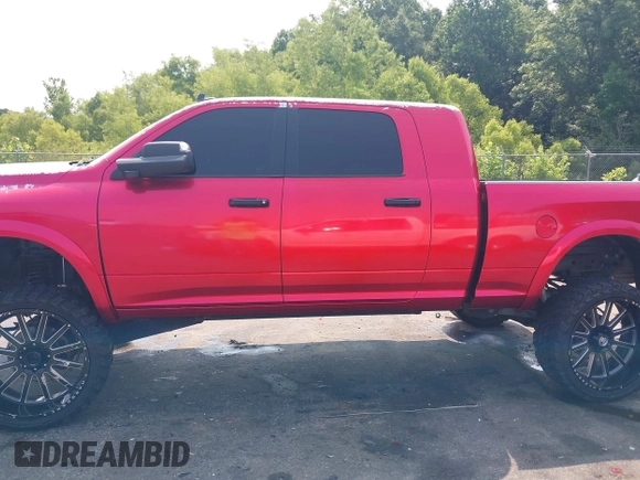 2018 Ram 2500 Laramie with VIN 3C6UR5NL4JG101943, listed as a IAAI auction lot 42351027 with 79,807 mi miles and . Bid and sale history available at DreamBid. Image 14.