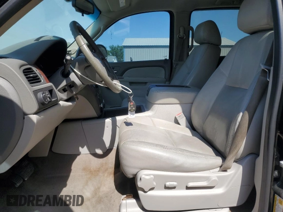 2013 Chevrolet Suburban LT z VIN 1GNSCJE04DR306089, wystawiony jako Copart lot #53888635 z przebiegiem 189 262 mil mil oraz Szkoda całkowita • Salvage title. Historia ofert i sprzedaży dostępna na DreamBid. Obrazek 7.