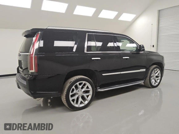 2017 Cadillac Escalade Luxury z VIN 1GYS4BKJ1HR353332, wystawiony jako Copart lot #55863395 z przebiegiem 93 106 mil mil oraz Czysty tytuł • Clean title. Historia ofert i sprzedaży dostępna na DreamBid. Obrazek 3.