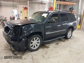 2013 GMC Yukon Denali with VIN 1GKS2EEF5DR111548, listed as a IAAI auction lot 41730102 with 174,312 mi miles. Bid and sale history available at carsss.com. Image 2.