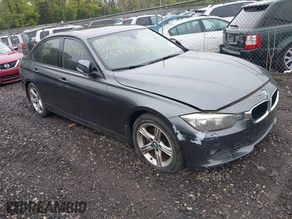 2013 BMW 3 Series 328i xDrive z VIN WBA3B5G5XDNS04431, wystawiony jako IAAI lot #42186095 z przebiegiem Nie podano mil oraz . Historia ofert i sprzedaży dostępna na DreamBid. Obrazek 1.