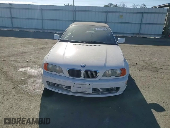 2002 BMW 3 Series 330Ci with VIN WBABS53402EV89858, listed as a Copart auction lot 81132824 with 111,600 mi miles and Salvage Title. Bid and sale history available at carsss.com. Image 11.