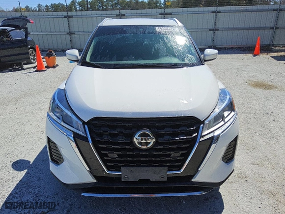 2021 Nissan Kicks SV with VIN 3N1CP5CVXML466253, listed as a Copart auction lot 49001825 with 86,300 mi miles and Clean Title. Bid and sale history available at carsss.com. Image 5.