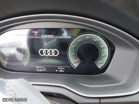 2022 Audi Q5 S line Premium Plus with VIN WA1EAAFY7N2108014, listed as a IAAI auction lot 41471071 with 13,717 mi miles. Bid and sale history available at carsss.com. Image 7.