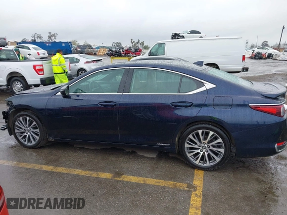 2021 Lexus ES with VIN 58ADA1C12MU012436, listed as a IAAI auction lot 41782514 with 37,689 mi miles. Bid and sale history available at carsss.com. Image 15.
