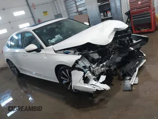2022 Honda Civic Sedan EX with VIN 2HGFE1F74NH313899, listed as a IAAI auction lot 41619350 with 43,062 mi miles. Bid and sale history available at carsss.com. Image 1.