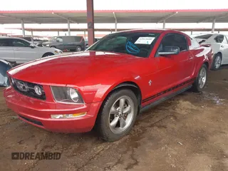 2008 Ford Mustang Deluxe with VIN 1ZVHT80N985143223, listed as a IAAI auction lot 42023600 with 193,678 mi miles. Bid and sale history available at carsss.com. Image 17.