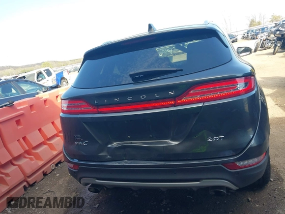 2017 Lincoln MKC Reserve с VIN 5LMCJ3C90HUL50022, выставлен на аукционе IAAI как лот 41898519 с пробегом 87 517 миль миль и . История ставок и продаж доступна на DreamBid. Изображение 16.