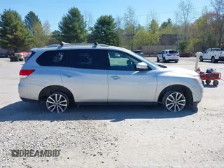 2016 Nissan Pathfinder Platinum with VIN 5N1AR2MM0GC616224, listed as a IAAI auction lot 42088422 with 131,411 mi miles. Bid and sale history available at carsss.com. Image 13.