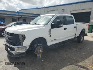 2019 Ford F-250 XL z VIN 1FT7W2BT8KED85152, wystawiony jako Copart lot #59598275 z przebiegiem 171 026 mil mil oraz Szkoda całkowita • Salvage title. Historia ofert i sprzedaży dostępna na DreamBid. Obrazek 1.