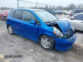 2007 Honda Fit Sport z VIN JHMGD38607S064002, wystawiony jako IAAI lot #41884453 z przebiegiem 207 313 mil mil oraz . Historia ofert i sprzedaży dostępna na DreamBid. Obrazek 1.
