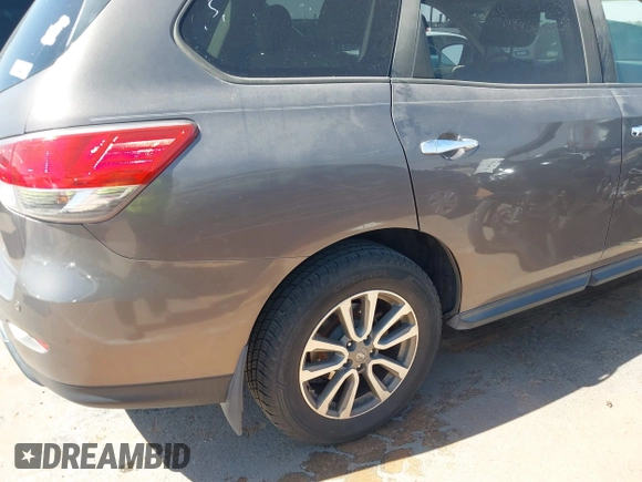 2013 Nissan Pathfinder SL with VIN 5N1AR2MN0DC677545, listed as a IAAI auction lot 42139761 with 198,464 mi miles and . Bid and sale history available at DreamBid. Image 6.