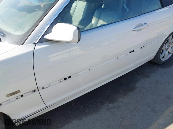 2003 BMW 3 Series 325Ci with VIN WBABS33433PG90017, listed as a IAAI auction lot 41360270 with Not provided miles and . Bid and sale history available at DreamBid. Image 13.
