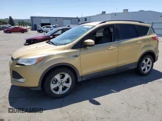 2014 Ford Escape SE с VIN 1FMCU0G9XEUD73791, выставлен на аукционе Copart как лот 55473935 с пробегом 118 419 миль миль и Списание • Salvage title. История ставок и продаж доступна на DreamBid. Изображение 1.