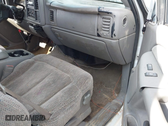 1999 Chevrolet Silverado 2500 LS with VIN 1GCFC29UXXZ178331, listed as a IAAI auction lot 41887908 with 1 mi miles. Bid and sale history available at carsss.com. Image 5.