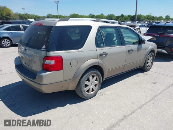 2005 Ford Freestyle SE z VIN 1FMZK01115GA63370, wystawiony jako IAAI lot #41882239 z przebiegiem 139 257 mil mil oraz . Historia ofert i sprzedaży dostępna na DreamBid. Obrazek 4.