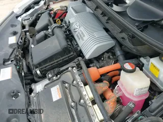 2015 Toyota Prius Two z VIN JTDZN3EU2FJ038659, wystawiony jako IAAI lot #42093821 z przebiegiem 143 691 mil mil oraz . Historia ofert i sprzedaży dostępna na DreamBid. Obrazek 19.