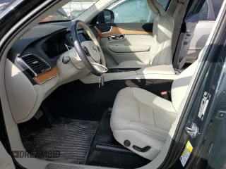 2021 Volvo XC90 Momentum with VIN YV4A221K0M1710832, listed as a Copart auction lot 82125624 with 47,023 mi miles and Salvage Title. Bid and sale history available at carsss.com. Image 7.