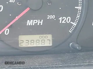 2002 Isuzu Rodeo с VIN 4S2DM58W224312364, выставлен на аукционе IAAI как лот 42537837 с пробегом 238 887 миль миль и . История ставок и продаж доступна на DreamBid. Изображение 12.