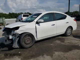 2017 Nissan Versa SV with VIN 3N1CN7AP8HK453759, listed as a Copart auction lot 61659345 with 175,318 mi miles and Salvage title. Bid and sale history available at DreamBid. Image 1.
