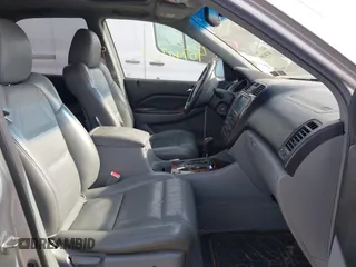 2005 Acura MDX with VIN 2HNYD18275H516534, listed as a IAAI auction lot 40748309 with 195,027 mi miles. Bid and sale history available at carsss.com. Image 5.