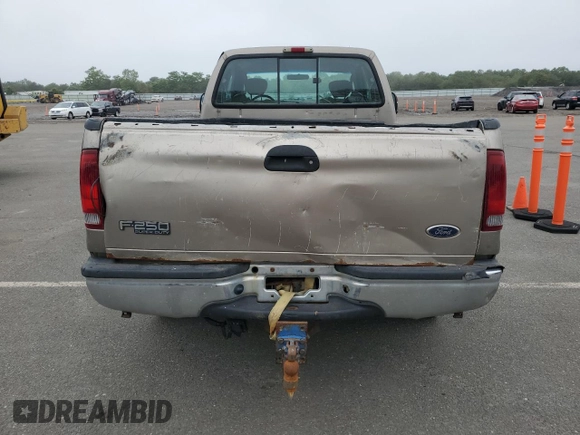 2004 Ford F-250 XL with VIN 1FTNX21L34EA81171, listed as a Copart auction lot 61242825 with 308,532 mi miles and Clean title. Bid and sale history available at DreamBid. Image 6.