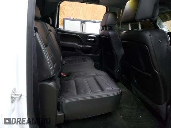 2015 GMC Sierra 2500HD Denali z VIN 1GT120E82FF160609, wystawiony jako Copart lot #55745295 z przebiegiem 111 071 mil mil oraz Czysty tytuł • Clean title. Historia ofert i sprzedaży dostępna na DreamBid. Obrazek 10.