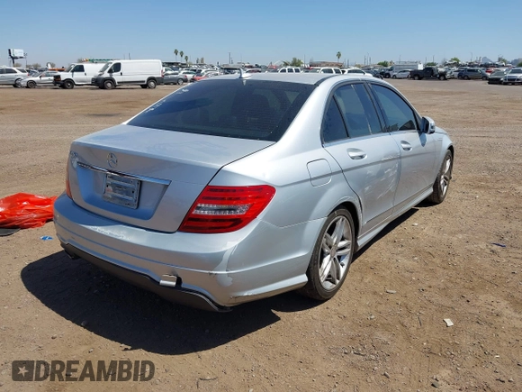 2014 Mercedes-Benz C 250 Sport с VIN WDDGF4HB1EA933861, выставлен на аукционе IAAI как лот 42518063 с пробегом 193 736 миль миль и . История ставок и продаж доступна на DreamBid. Изображение 4.