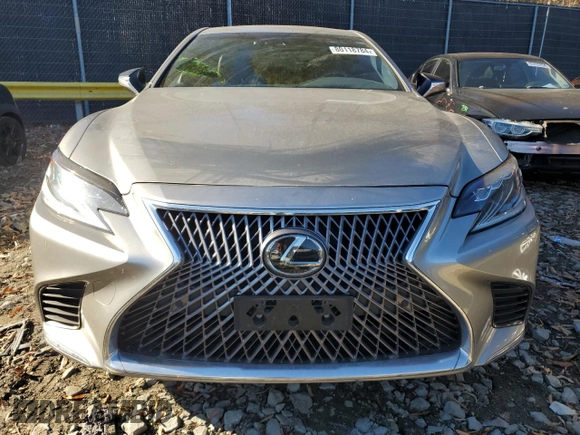 2018 Lexus LS 500 z VIN JTHC51FF7J5003268, wystawiony jako Copart lot #80118784 z przebiegiem 55 076 mil mil oraz Szkoda całkowita • Salvage title. Historia ofert i sprzedaży dostępna na DreamBid. Obrazek 5.