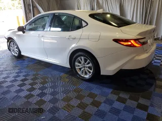 2025 Toyota Camry LE with VIN 4T1DAACKXSU501647, listed as a Copart auction lot 54232915 with 21,997 mi miles and Clean Title. Bid and sale history available at carsss.com. Image 2.