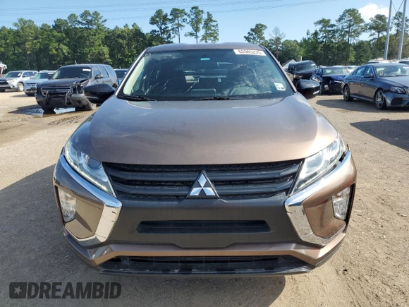2018 Mitsubishi Eclipse Cross LE z VIN JA4AT4AA9JZ068282, wystawiony jako Copart lot #62085235 z przebiegiem 112 487 mil mil oraz Czysty tytuł • Clean title. Historia ofert i sprzedaży dostępna na DreamBid. Obrazek 5.