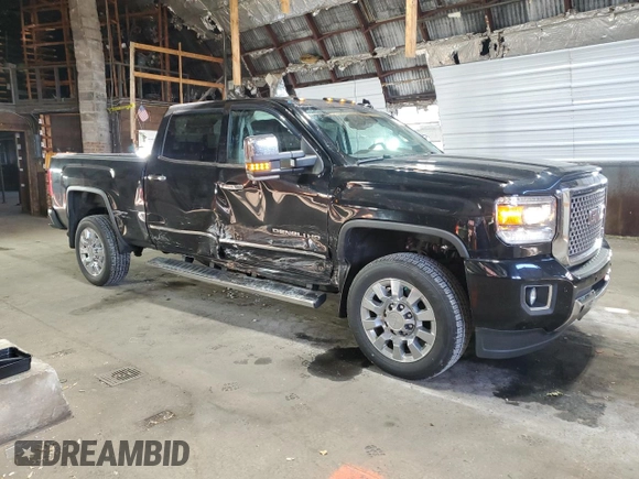 2015 GMC Sierra 2500HD Denali z VIN 1GT120EG1FF668772, wystawiony jako Copart lot #80815254 z przebiegiem 113 260 mil mil oraz Szkoda całkowita • Salvage title. Historia ofert i sprzedaży dostępna na DreamBid. Obrazek 4.