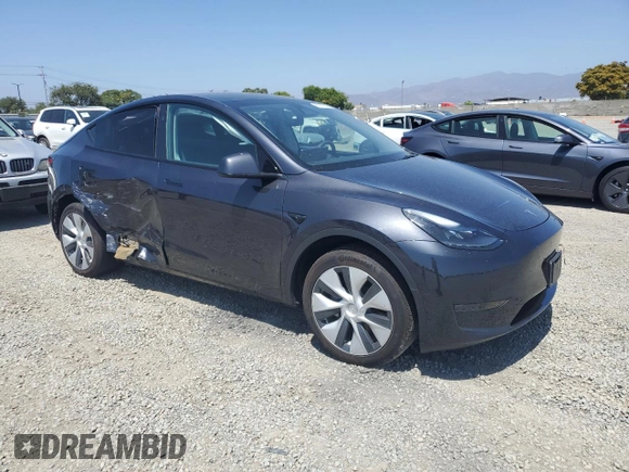 2024 Tesla Model Y с VIN 7SAYGDEDXRF095167, выставлен на аукционе Copart как лот 61676245 с пробегом 12 988 миль миль и Списание • Salvage title. История ставок и продаж доступна на DreamBid. Изображение 4.