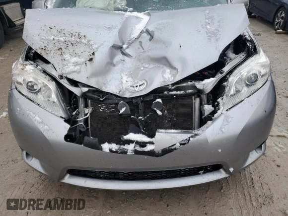 2017 Toyota Sienna LE with VIN 5TDJZ3DC5HS187003, listed as a Copart auction lot 84182284 with 85,045 mi miles and Salvage Title. Bid and sale history available at carsss.com. Image 12.