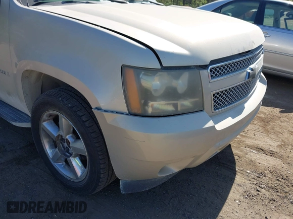 2007 Chevrolet Avalanche LS z VIN 3GNEC12007G135346, wystawiony jako IAAI lot #42065408 z przebiegiem 183 821 mil mil oraz . Historia ofert i sprzedaży dostępna na DreamBid. Obrazek 6.