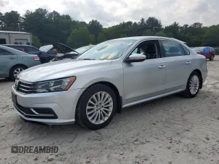 2016 Volkswagen Passat SE z VIN 1VWBT7A3XGC027584, wystawiony jako Copart lot #60822425 z przebiegiem 109 810 mil mil oraz Czysty tytuł • Clean title. Historia ofert i sprzedaży dostępna na DreamBid. Obrazek 1.