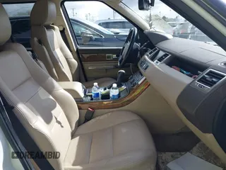 2013 Land Rover Range Rover Sport HSE z VIN SALSF2D46DA768686, wystawiony jako IAAI lot #41591453 z przebiegiem 111 563 mil mil oraz . Historia ofert i sprzedaży dostępna na DreamBid. Obrazek 5.