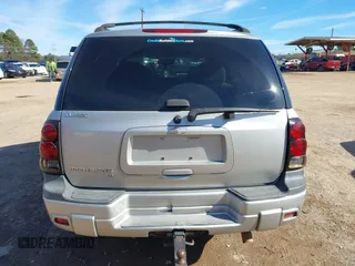 2008 Chevrolet TrailBlazer LT w/3LT with VIN 1GNDT13SX82248033, listed as a IAAI auction lot 41311086 with 202,377 mi miles. Bid and sale history available at carsss.com. Image 12.