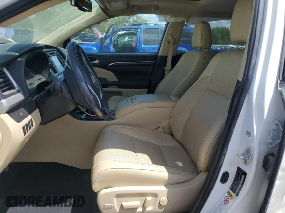 2016 Toyota Highlander Limited with VIN 5TDDKRFH2GS334499, listed as a Copart auction lot 56685955 with 100,605 mi miles and Salvage title. Bid and sale history available at DreamBid. Image 7.