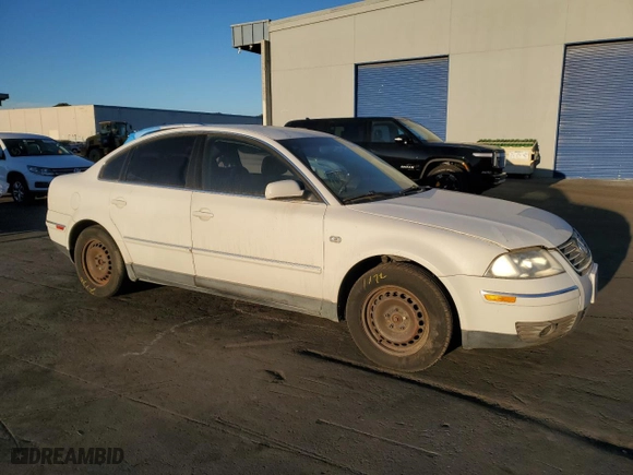 2002 Volkswagen Passat GLS with VIN WVWPD63B02P367932, listed as a Copart auction lot 79568174 with 252,329 mi miles and Salvage Title. Bid and sale history available at carsss.com. Image 4.