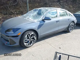 2024 Hyundai Ioniq 6 SEL z VIN KMHM34AC0RA076572, wystawiony jako IAAI lot #42188178 z przebiegiem 1 828 mil mil oraz . Historia ofert i sprzedaży dostępna na DreamBid. Obrazek 24.