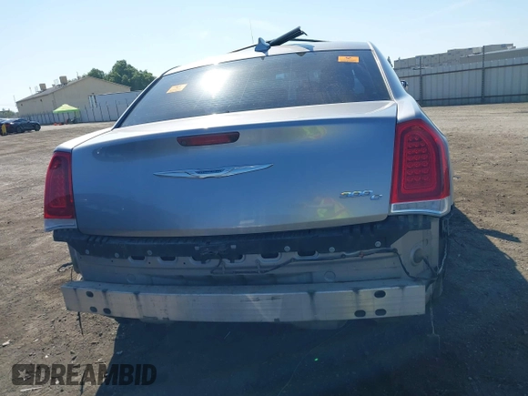 2017 Chrysler 300 C with VIN 2C3CCAEG2HH565152, listed as a IAAI auction lot 41985638 with Not Provided miles and . Bid and sale history available at DreamBid. Image 17.
