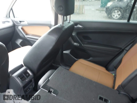 2018 Volkswagen Tiguan SEL with VIN 3VV2B7AX6JM059173, listed as a IAAI auction lot 42461175 with 86,679 mi miles and . Bid and sale history available at DreamBid. Image 8.